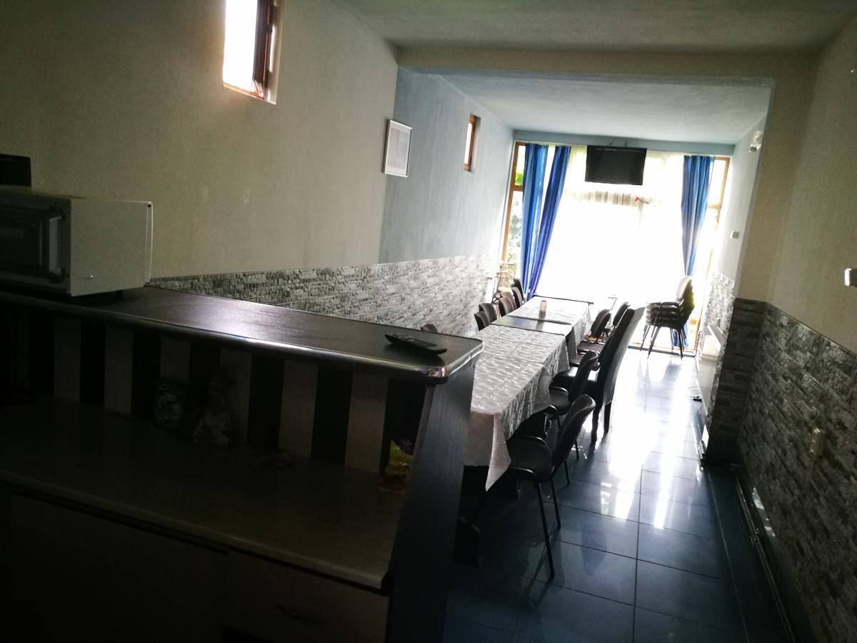 Pensiunea Ramona Carpinisu Ngoại thất bức ảnh